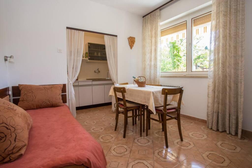 Garden View Apartment In Porec For 2 - 3 Persons Zewnętrze zdjęcie